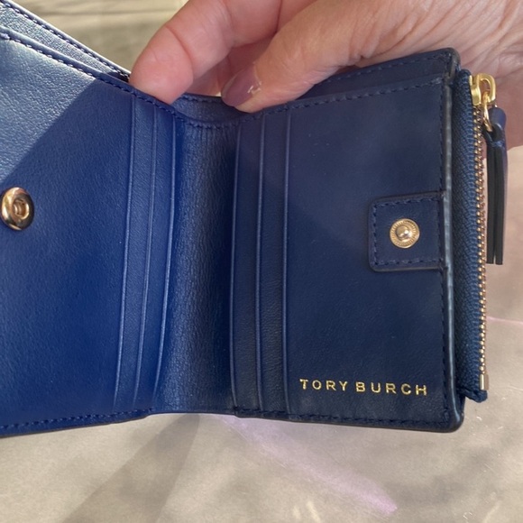 Tory Burch Like New Peace Leather Mini Wallet- Full Inclusion - Picture 7 of 8